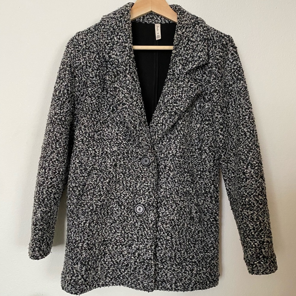 Frenchi Coat B&W